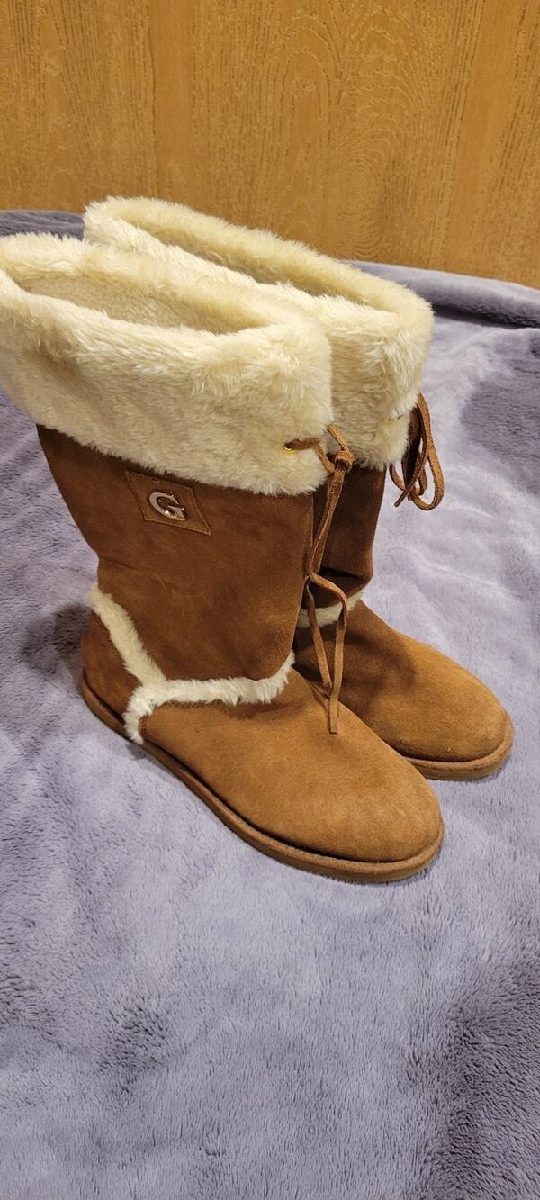 G by Guess Winter Boots Women 10 Tan Faux Suede WGELIAS Snow Y2K Cozy Boho 2000s